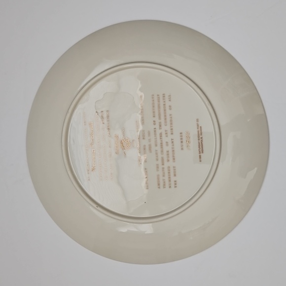 The Gorham Collector's Society The Annual Visit Norman Rockwell Porcelain Plate - Picture 4 of 9